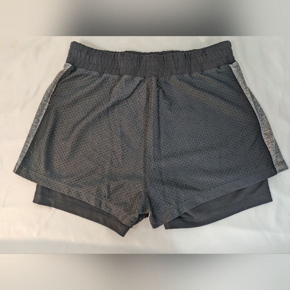 Rivka Short - Picture 6 of 6